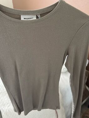 Weekday Ribbed Scoop Neck Sweater in Taupe